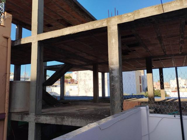 Atención inversores  Edificio en venta en Algeciras photo 0