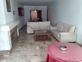 Piso de 4 dormitorios en el centro de Algeciras photo 0