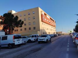 Venta de piso en San José Artesano con plaza de garaje y trastero photo 0