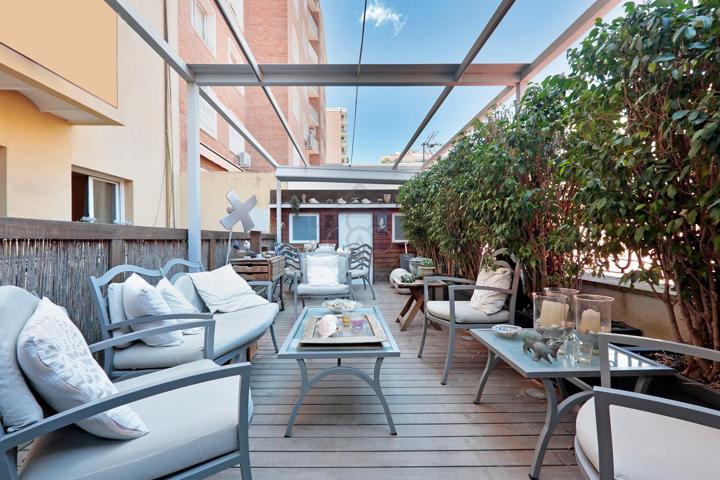 Preciosa planta baja perfecto estado con pk con terraza de 50 m2 photo 0