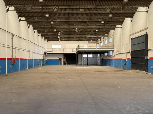 Nave insdutrial comercial en la entrada del Barbera del Valles photo 0