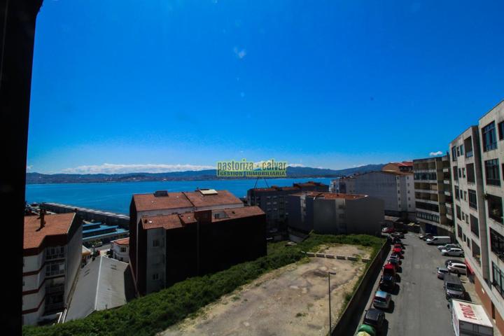 PISO EN ALQUILER EN CANGAS, DOS HABITACIONES DOS BAÑOS VISTAS AL MAR, SIN ASCENSOR NI GARAJE photo 0