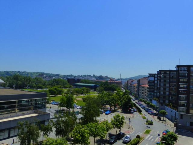 PISO JUNTO AL POLIDEPORTIVO, ZONA LASESARRE, REFORMADO, EXTERIOR. VISTAS MARAVILLOSAS, SOLEADO, BALCÓN Y ASCENSOR. photo 0