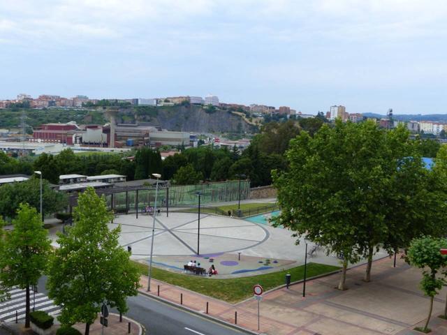 MUY BUEN PISO Y EXCELENTE EDIFICACIÓN, 3 HABITACIONES y DOS BAÑOS , PARCELA DE GARAJE photo 0