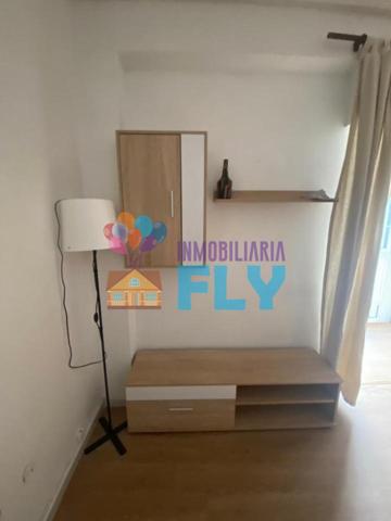 PISO EN VENTA EN AVENIDA DE BUENOS AIRES!!!!!! EN PLENO RENDIMIENTO !!ALQUILADO EN 800 EUROS A ESTUDIANTES HASTA EL 30 DE JUNIO!! photo 0