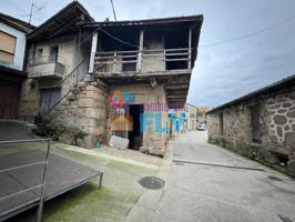 EN EXCLUSIVA: SE VENDE CASA EN EL CENTRO DE MOREIRAS photo 0