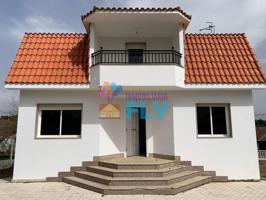 SE VENDE CASA EN CASTRELO photo 0