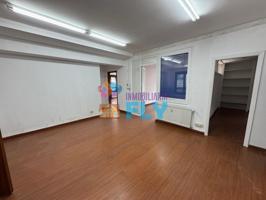 ¡¡ATENCIÓN EMPRENDEDORES!! SE ALQUILA INCREIBLE OFICINA DE 110M2 EN GARCÍA BARBÓN photo 0