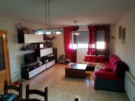 Chalet en venta en Recas. photo 0