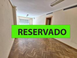 MAGNIFICA VIVIENDA CON CUATRO DORMITORIOS CON PLAZA DE GARAJE  PARA COCHE Y MOTO Y TRASTERO. ZONA CALLE MOSTOLES photo 0