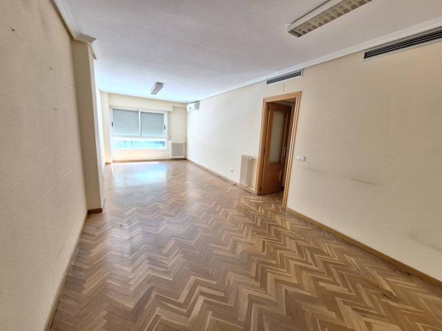 ¡¡ MAGNIFICA VIVIENDA CON CUATRO DORMITORIOS CON PLAZA DE GARAJE  PARA COCHE Y MOTO Y TRASTERO!! photo 0