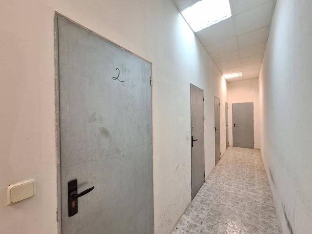 SE VENDE LOCAL CON DIVISIONES DE 6 TRASTREOS photo 0