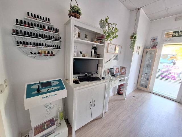 SE TRASPASA LOCAL EN ACTIVO CENTRO DE ESTETICA photo 0