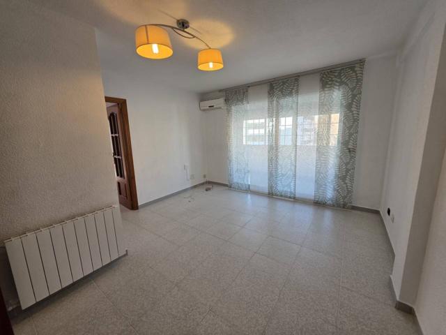 ¡¡PISO EN ALQUILER CON CALEFACCIÓN CENTRAL Y PISCINA, ZONA PARAQUE LOS ESTADOS!! photo 0