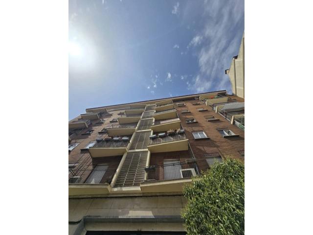 Se vende vivienda Reformada con 3 habitaciones, 2 cuartos de baño, dos terrazas con Ascensor photo 0