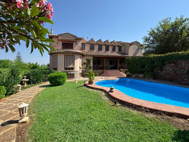 Villa En venta en Alhaurín de la Torre photo 0