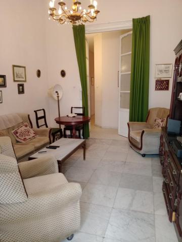 SE VENDE AMPLIO PISO EN CADIZ ; ZONA CENTRO- ANCHA photo 0