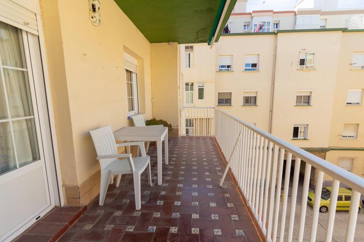 FANTÁSTICO PISO JUNTO A LA PLAYA VICTORIA photo 0