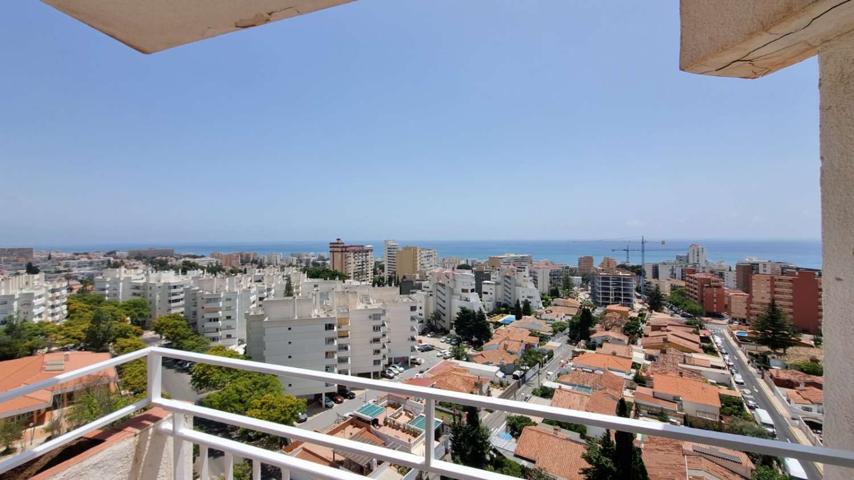 Piso En alquiler en Calle Luis Vives , 3. , Benalmádena (málaga), Benalmádena photo 0