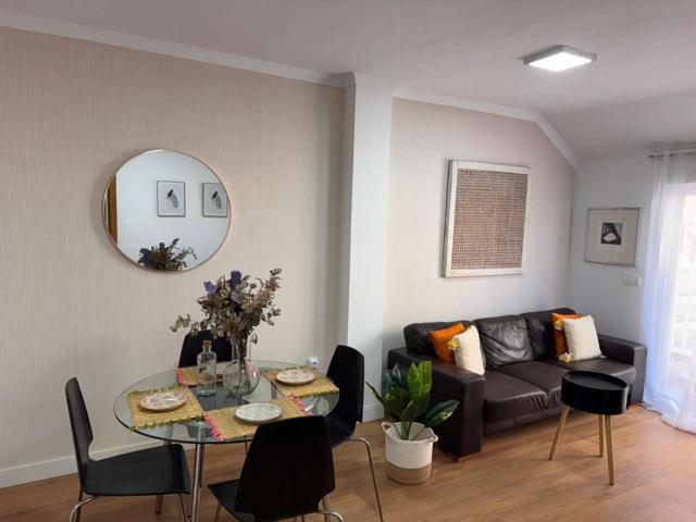 Piso En venta en Calle Del Capitán,. , Fuengirola (málaga)zona Puerto Deportivo, Fuengirola photo 0