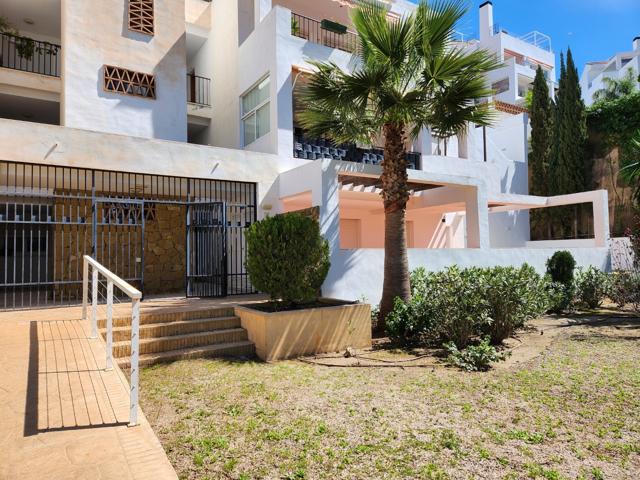 Piso En venta en Calle Camelia. , Benalmádena (málaga)torrequebrada, Benalmádena photo 0