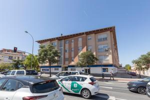 ¡OPORTUNIDAD! Pisazo en Avenida de Andalucía – Frente a Parque Almunia – photo 0