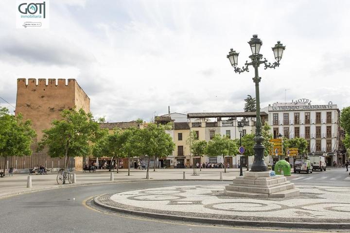 Piso en Alquiler en zona Gran vía - Granada: Ideal para Trabajadores y Estudiantes photo 0