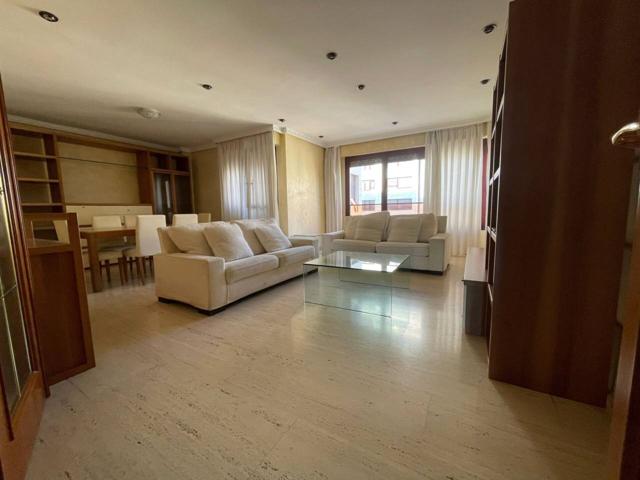 Piso en alquiler en Vista Alegre photo 0