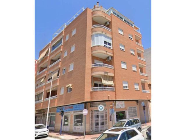 OPORTUNIDAD EN TORREVIEJA-CALLE VILLA MADRID-a 8min andando del puerto deportivo photo 0