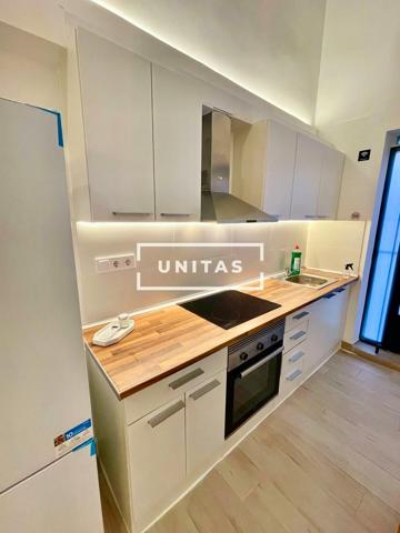 Se vende Local comercial reformado como vivienda en Calle Valencia Nº 47 photo 0