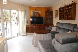 CHALET ADOSADO CON TERRAZA EN SON FERRIOL photo 0