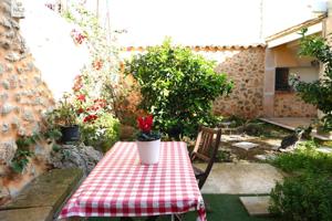 CASA REFORMADA CON JARDÍN EN LLOSETA photo 0