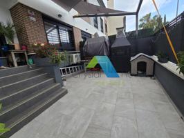 Chalet pareado en Churriana photo 0