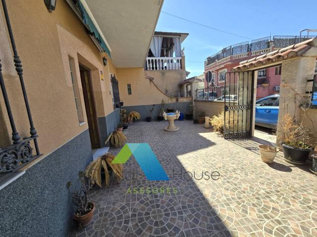 Chalet pareado en venta en El Tomillar photo 0