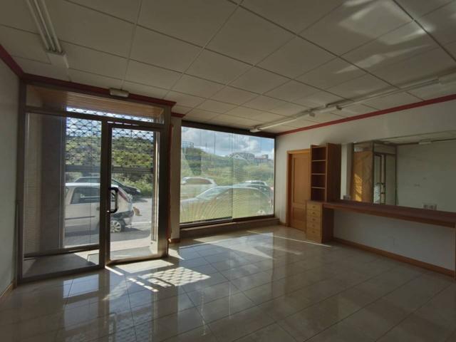 ALQUILER LOCAL COMERCIAL EN VILAGARCIA photo 0