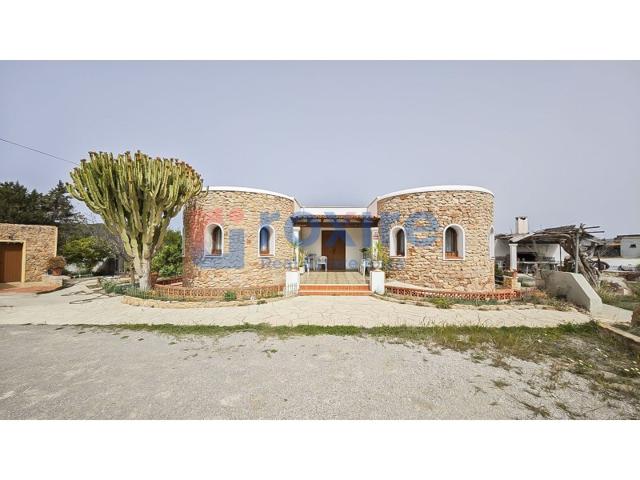 Casa En venta en Sant Josep De Sa Talaia photo 0