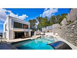 Villa En venta en Santa Eulària Des Riu photo 0