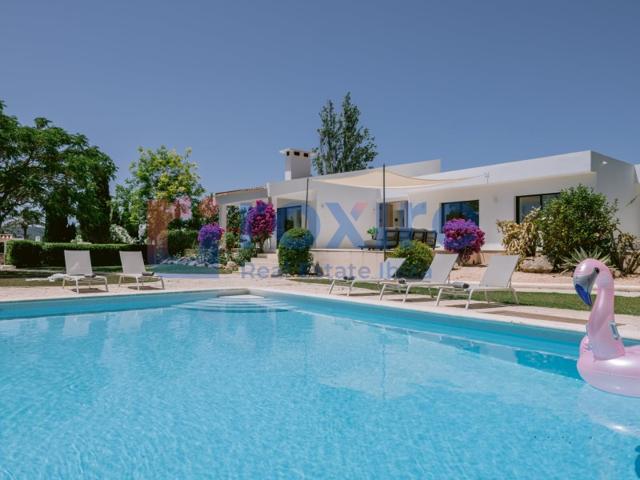 Villa En venta en Santa Eulària Des Riu photo 0