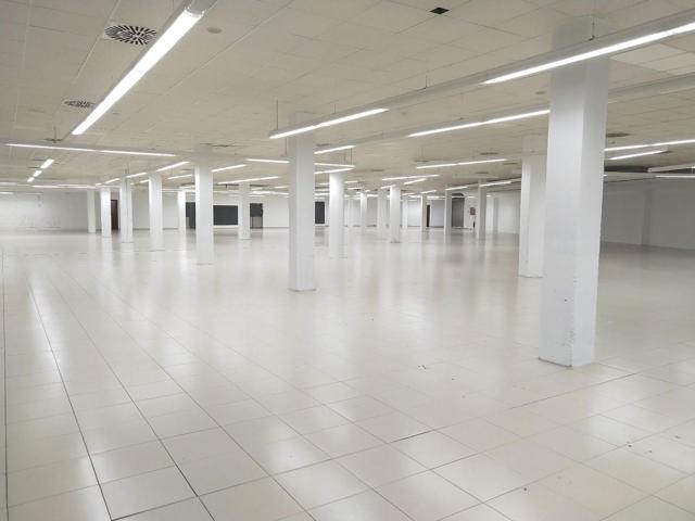 Local Comercial en Cabanillas del Campo photo 0