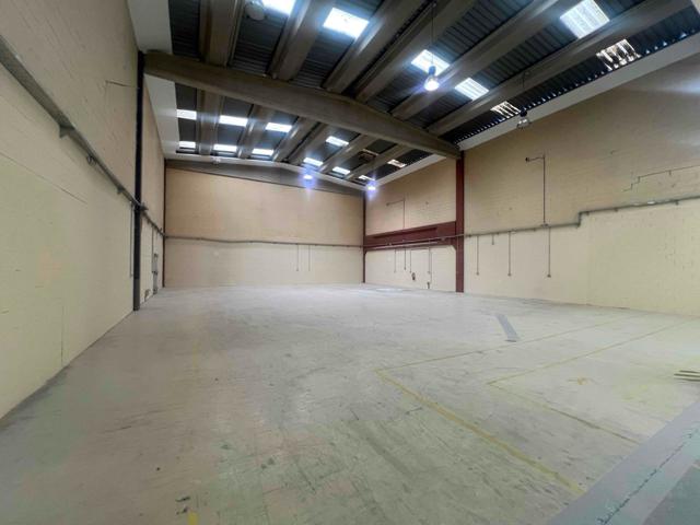 Nave Industrial en Alcobendas photo 0