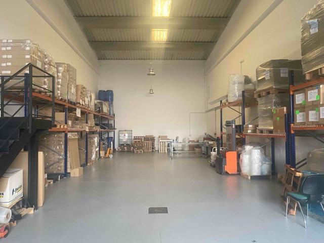 Nave Industrial en Alcalá de Henares photo 0