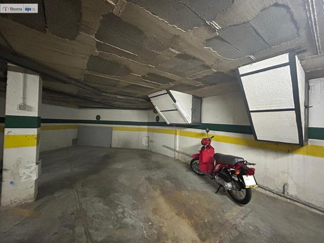 PARKING CALLE TAPERS DE 16M2 photo 0