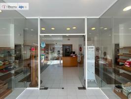 LOCAL COMERCIAL DE 145m2 EN PLAZA LLUIS COMPANYS DE TORDERA photo 0