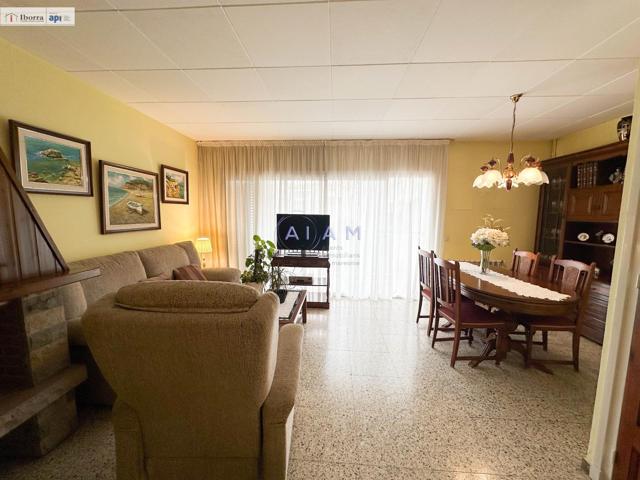 GRAN PISO DE 4 HABITACIONES!! photo 0