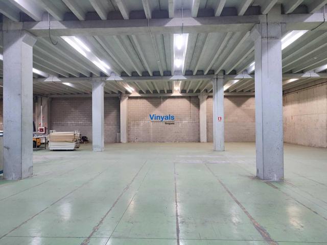 Con acceso para trailers y puertas TIR! photo 0