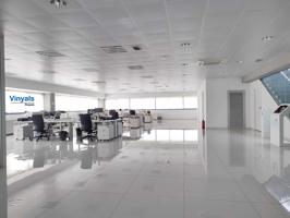 Oficinas de diseño y patio! photo 0