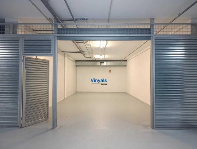 Con puertas automáticas y luz! photo 0