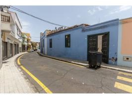 � Vivienda histórica con infinitas posibilidades en el centro de Güímar photo 0