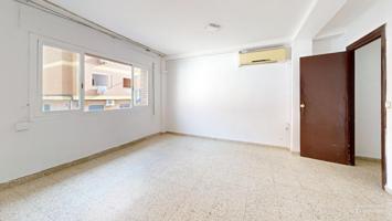 Piso con 3 dormitorios, 1 baño y ascensor!!! photo 0