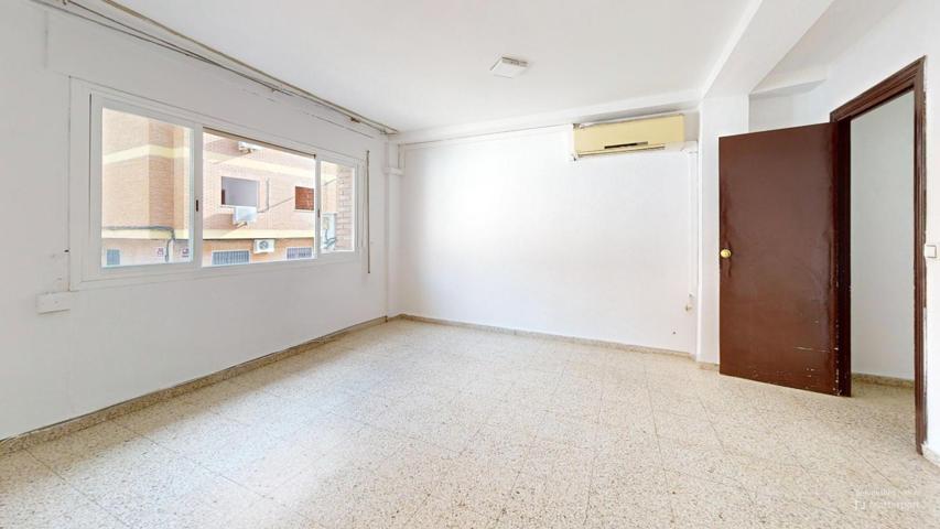 Piso con 3 dormitorios, 1 baño y ascensor!!! photo 0